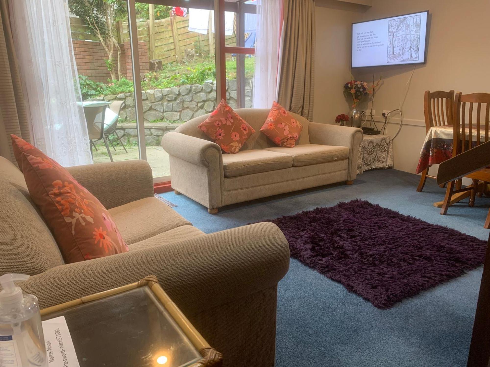 Sunny Holiday Home Wellington Extérieur photo