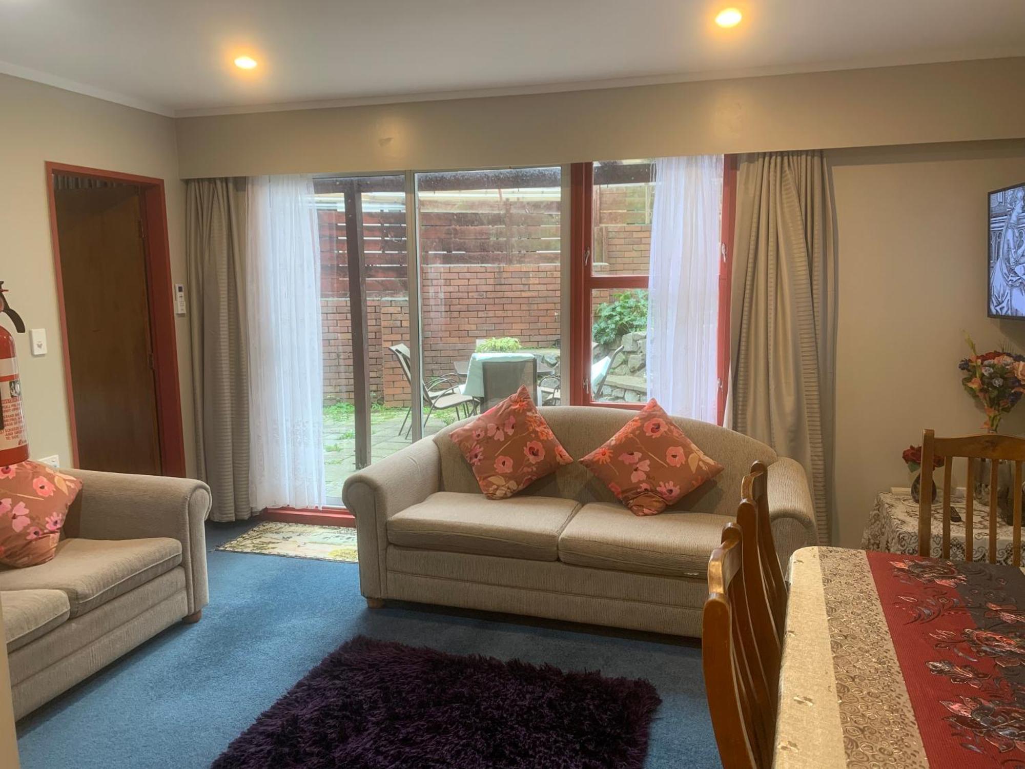 Sunny Holiday Home Wellington Extérieur photo