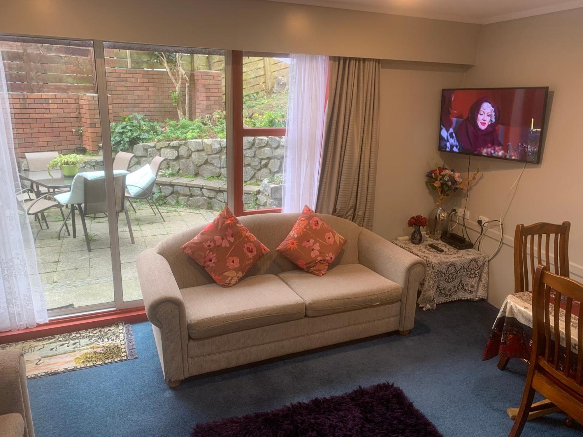 Sunny Holiday Home Wellington Extérieur photo